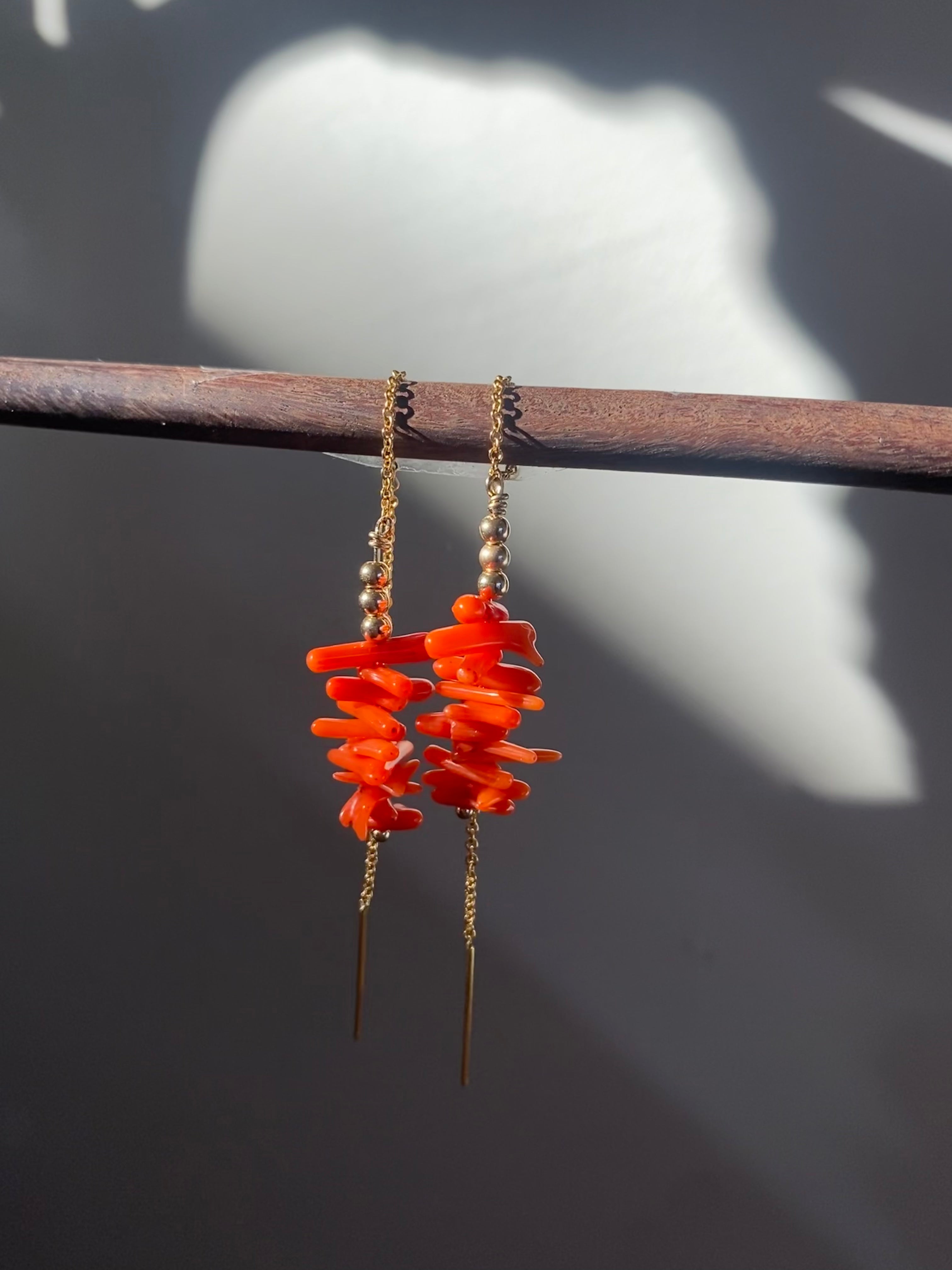 Studio Inty Pebble Coral Ear Threader